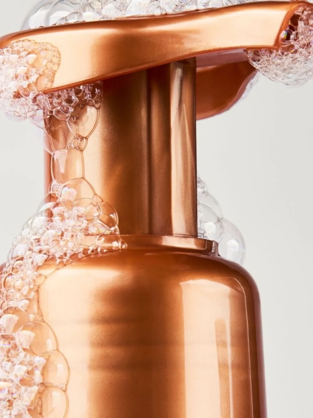 Bath & Body Works SWEET TEA & LEMONADE Gentle & Clean Foaming Hand Soap - Picture 3 of 4